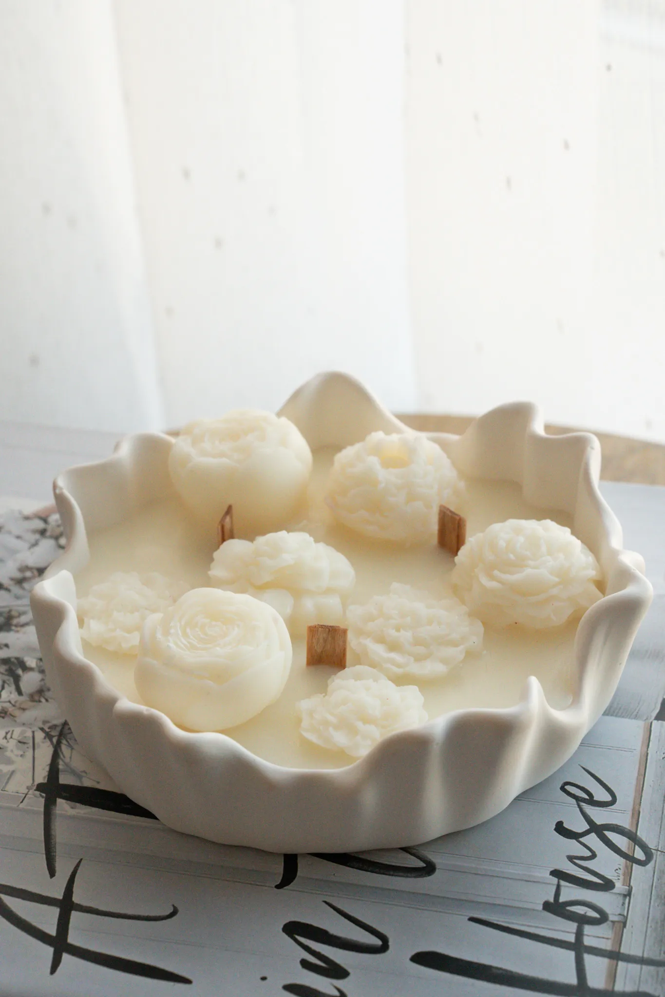 Lumânare parfumată, bol ceramic, VANILLA LINEN
